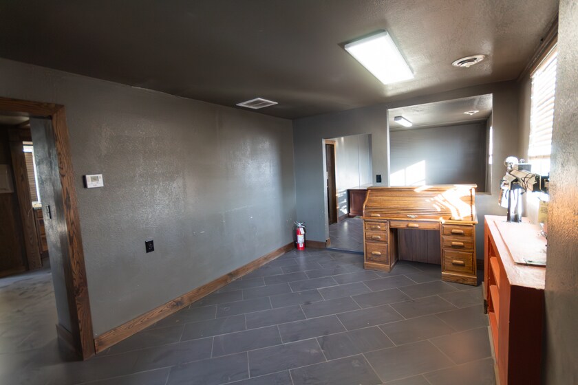 More Photos Of 1539-1543 1st Ave, Greeley Warehouse For Sale