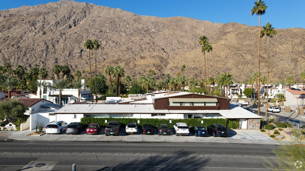 More Photos Of 225 W Baristo Rd, Palm Springs Hotel For Sale
