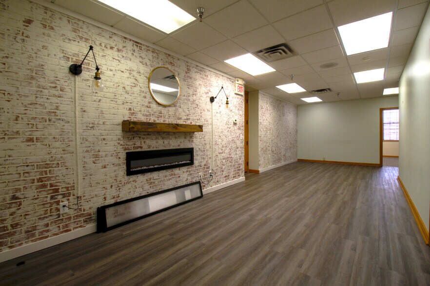 More Photos Of 27 7th Ave N, Saint Cloud Storefront Retail Office For Lease