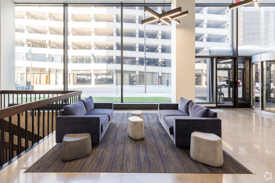 More Photos Of 200 N Saint Clair St, Toledo Office Residential For Lease