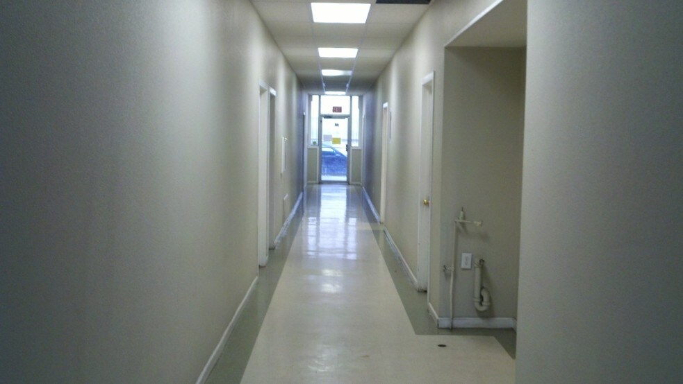 More Photos Of 33 E Magnolia St, Stockton Office For Lease