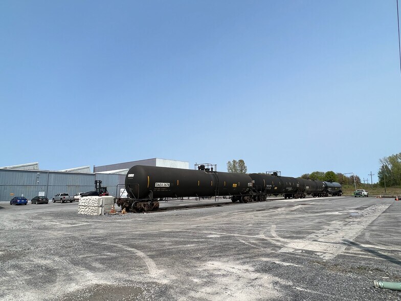 More Photos Of 294 Gambee Rd, Geneva Unknown For Lease