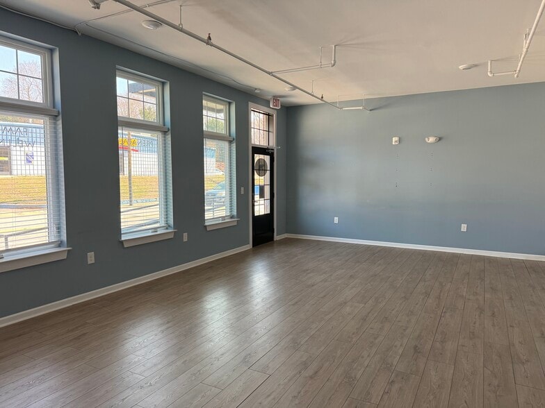 More Photos Of 257 Broadway St, Asheville Apartments For Lease