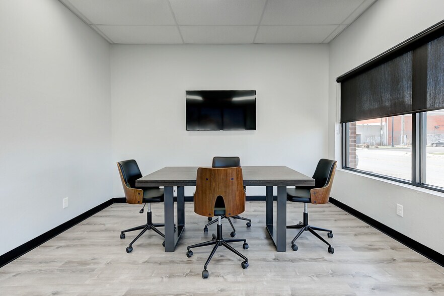 More Photos Of 121 N Crawford Ave, Norman Office For Lease