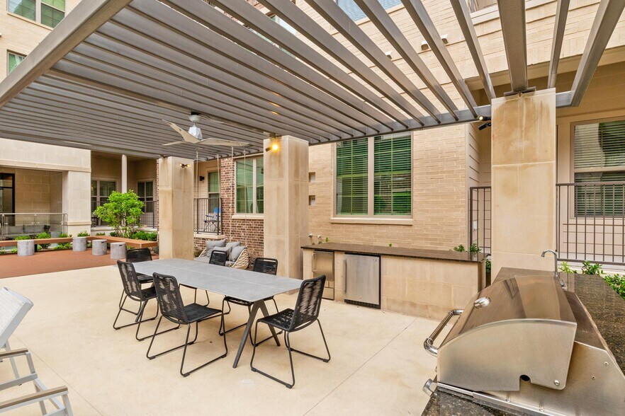 More Photos Of 4150 Belt Line Rd, Addison Apartments For Lease