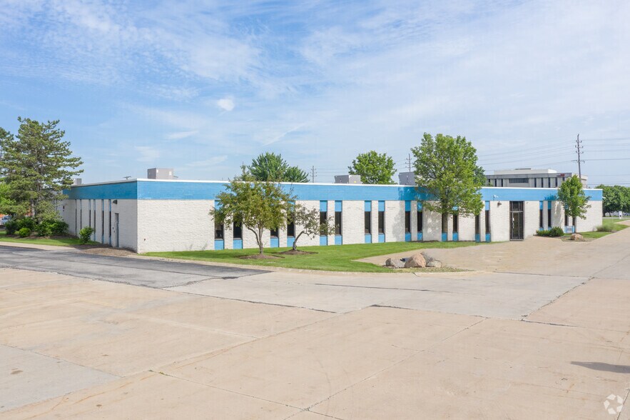 More Photos Of 29201 Aurora Rd, Solon Office For Lease