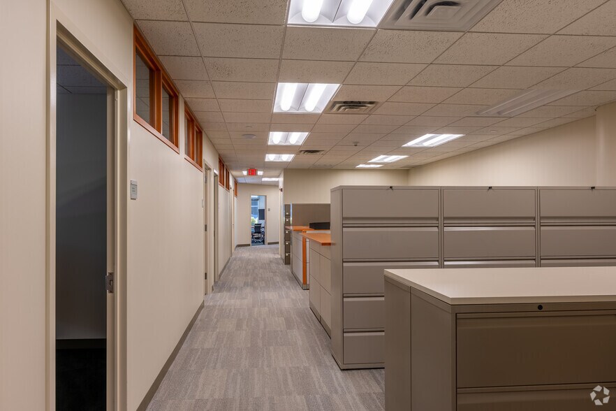 More Photos Of 200 Summit Lake Dr, Valhalla Office For Lease