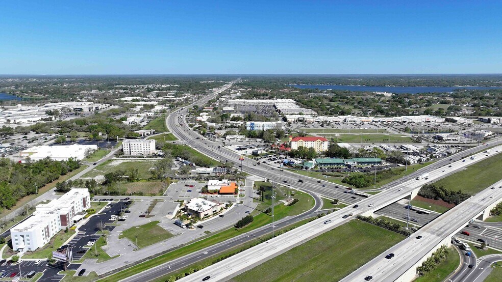 More Photos Of 1034 Woodland dr, Lakeland Office For Sale