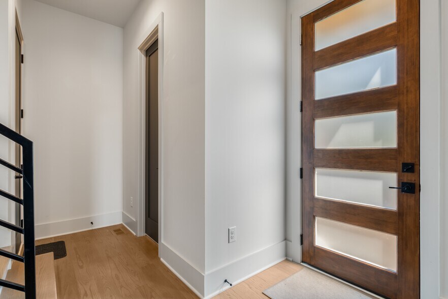 More Photos Of 2118 C-D Cliff dr, Nashville Apartments For Sale