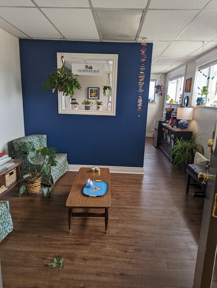 More Photos Of 1100 W Littleton Blvd, Littleton Loft Creative Space For Lease