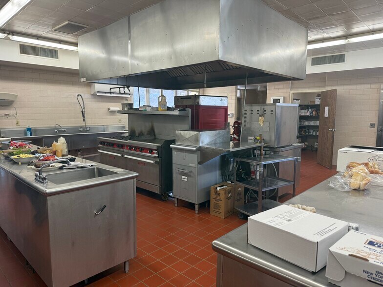 More Photos Of 621 1st Ave S, Buffalo Specialty For Sale