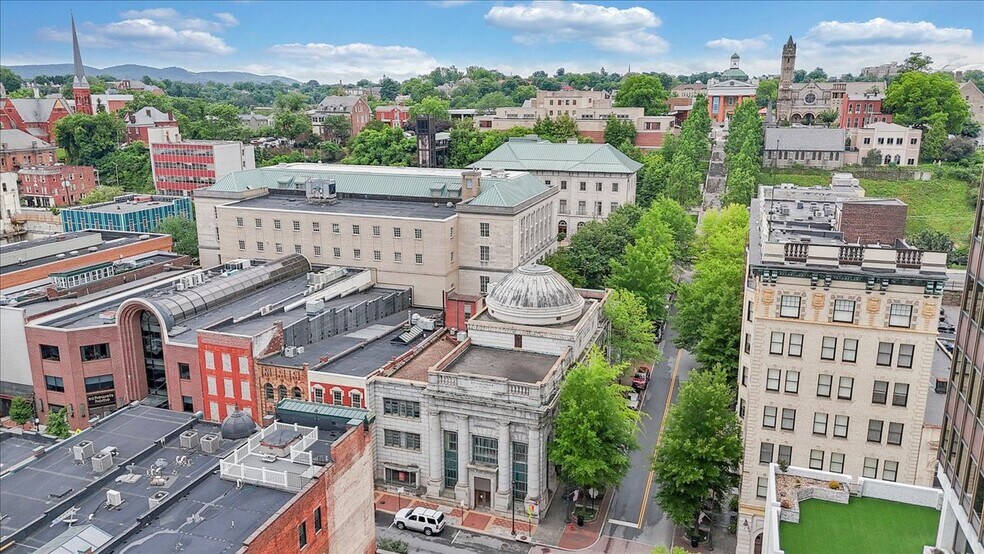 More Photos Of 901 Main St, Lynchburg Office Residential For Sale