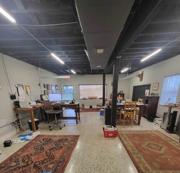 More Photos Of 4443 54th Ave N, Saint Petersburg General Retail For Lease