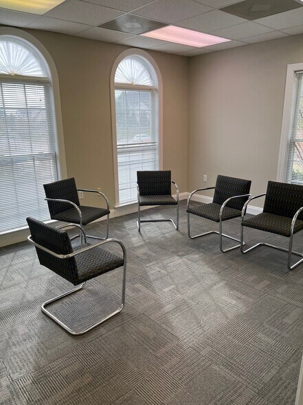 More Photos Of 1900 Manakin Rd, Manakin Sabot Office For Lease