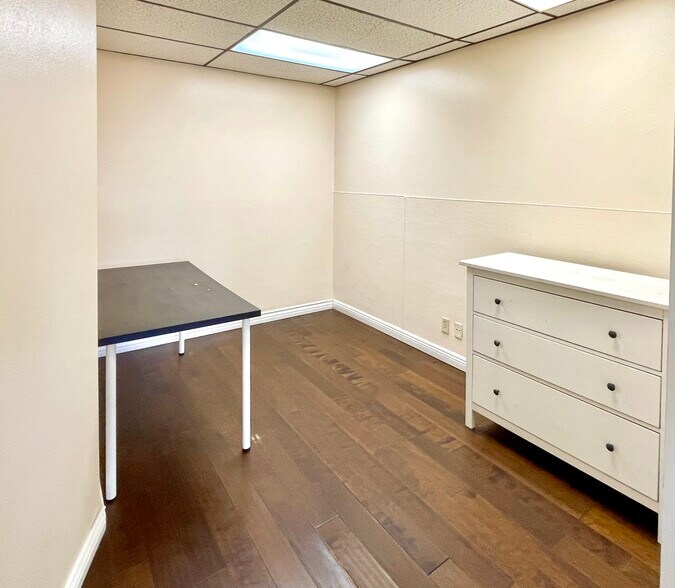 More Photos Of 4550 Kearny Villa Rd, San Diego Office For Sale