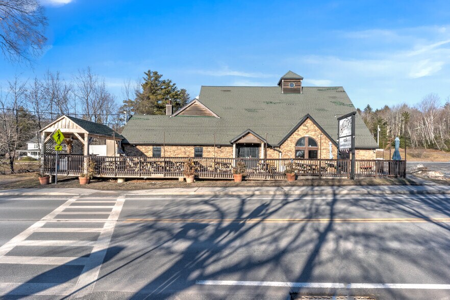More Photos Of 6254 Main St, Tannersville Restaurant For Sale