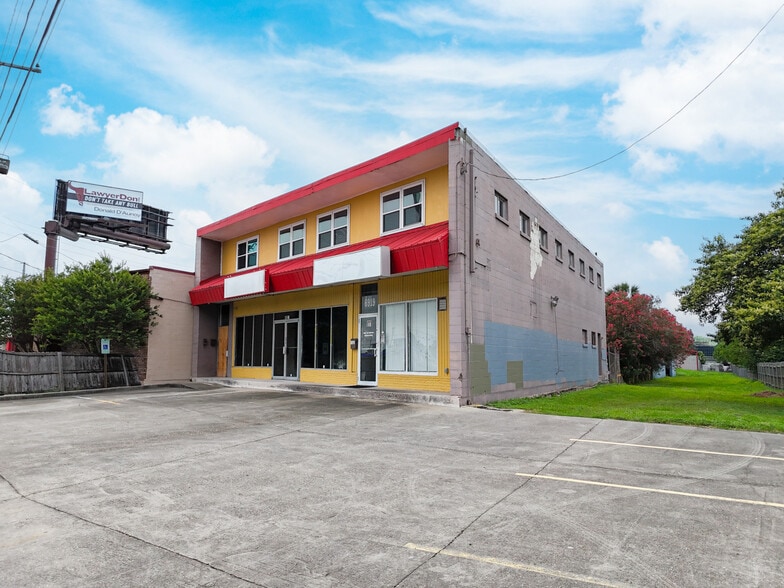 Primary Photo Of 6917-6921 Veterans Memorial Blvd, Metairie General Retail For Sale