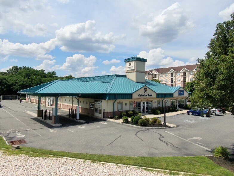 More Photos Of 204 Grove Ave, Thorofare Bank For Lease