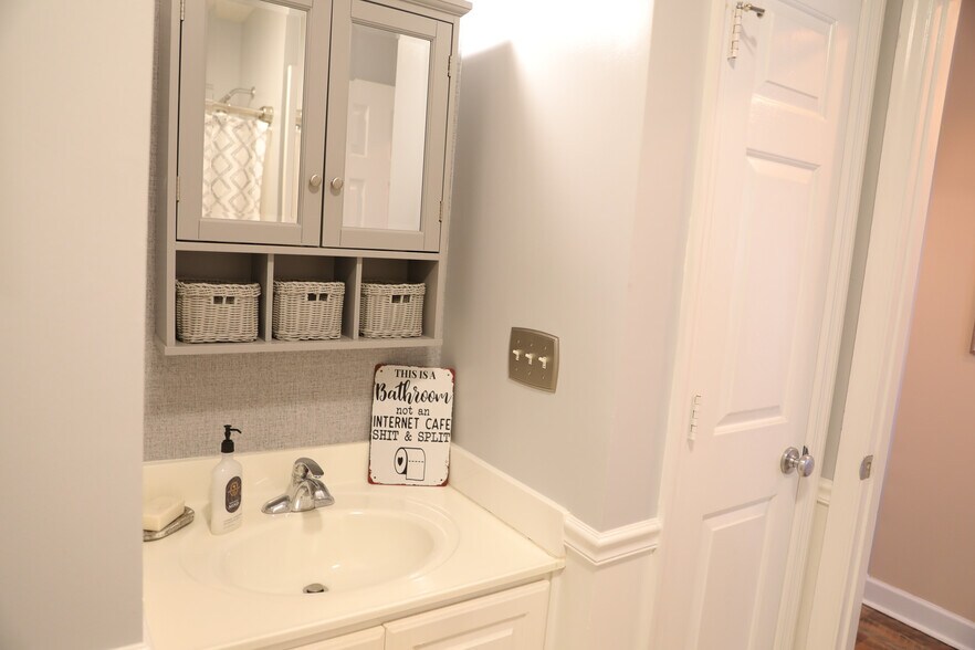 More Photos Of 232 Mine Branch Rd, Crimora Specialty For Sale