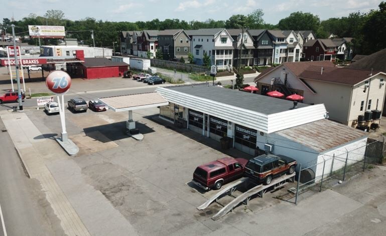 Primary Photo Of 5401 Charlotte Ave, Nashville Restaurant For Sale