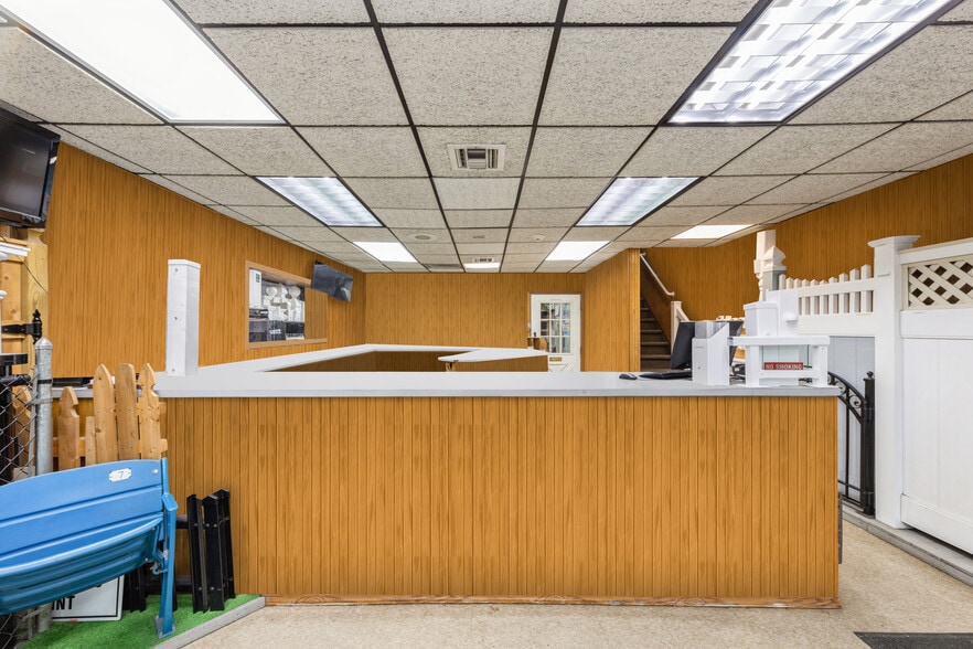 More Photos Of 138-27 247th St, Rosedale Showroom For Sale