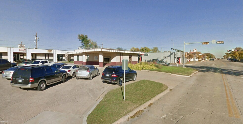 More Photos Of 1103 SW C Ave, Lawton Office For Lease