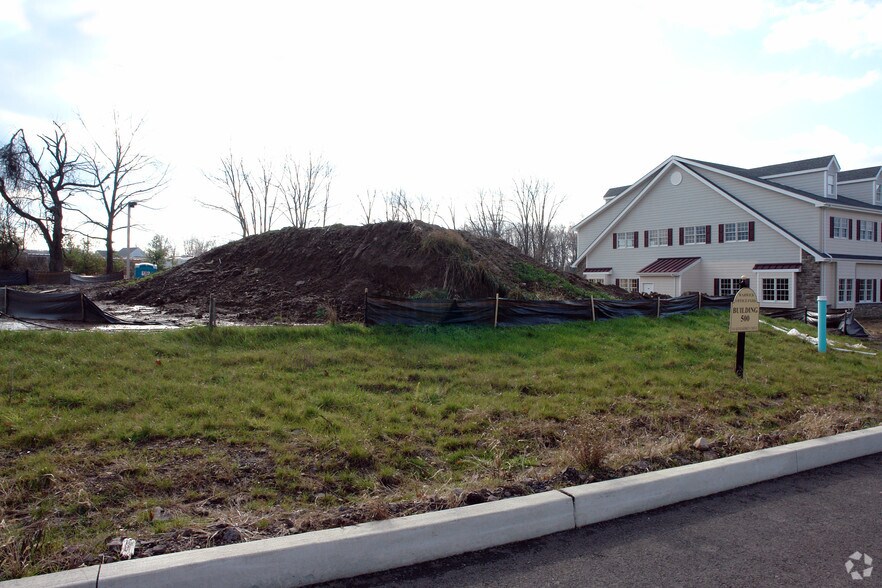 More Photos Of 1700 Kendarbren Dr, Jamison Unknown For Lease