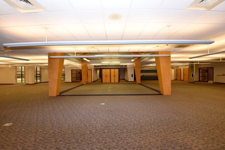 More Photos Of 2834 Northgate Dr, Iowa City Office For Lease