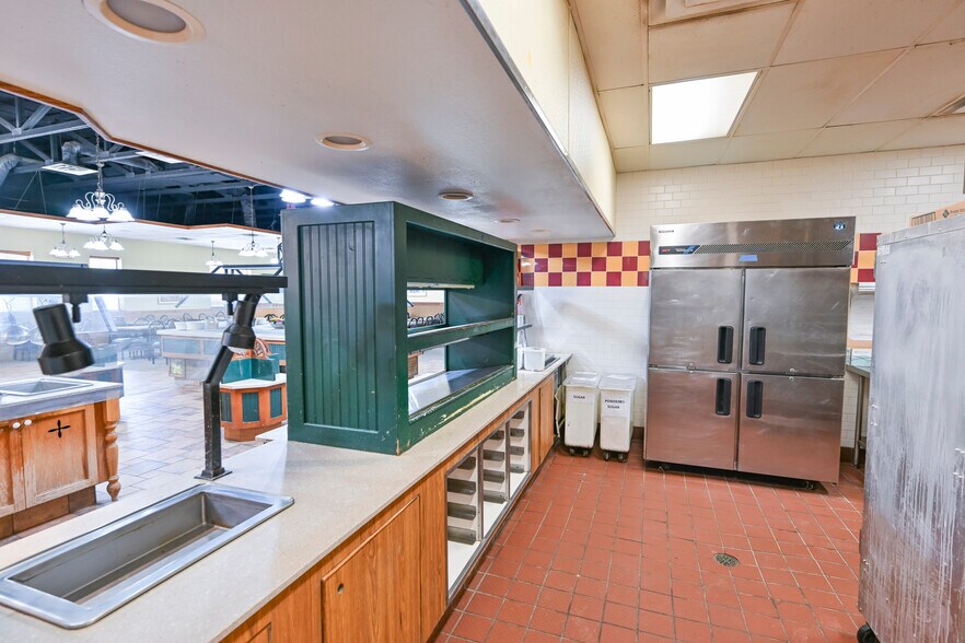 More Photos Of 2508 W 7th Ave, Corsicana Restaurant For Lease