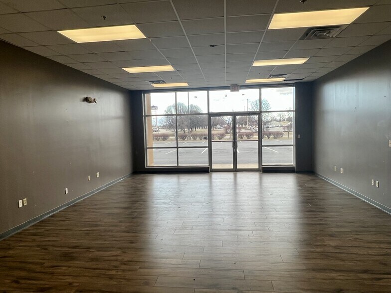 More Photos Of 410 Southtown Blvd, Owensboro Storefront For Lease