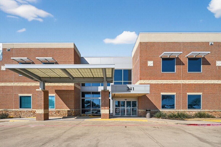 More Photos Of 341 Wheatfield Dr, Sunnyvale Medical For Lease