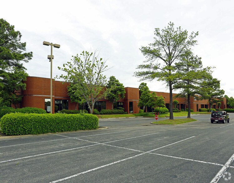 More Photos Of 2829 Business Park Dr, Memphis Unknown For Lease