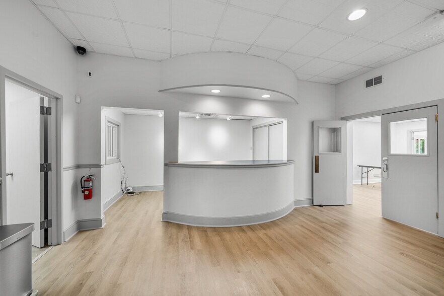 More Photos Of 379 Cherry St, Pottstown Flex For Lease