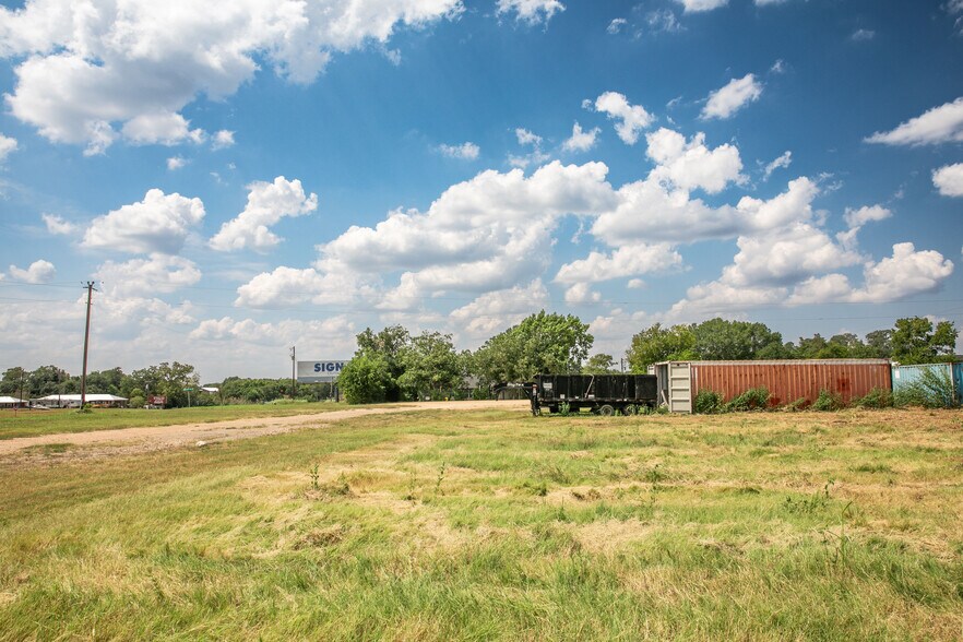 More Photos Of 30 Red Tip Ln, Brenham Land For Sale