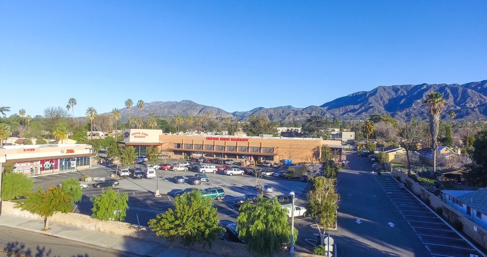 More Photos Of 2230-2238 Lincoln Ave, Altadena Storefront For Lease
