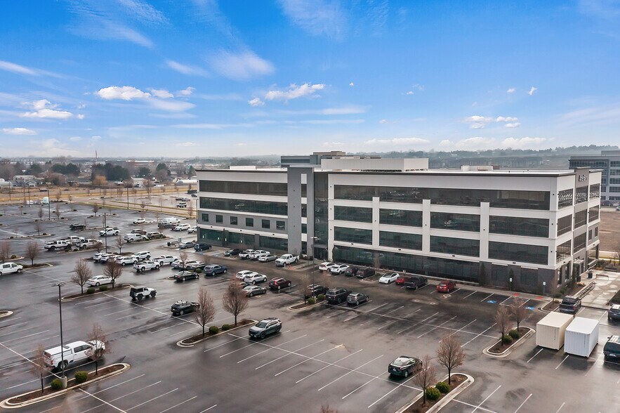More Photos Of 2760 W Excursion Dr, Meridian Office For Sale