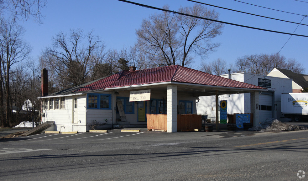 Primary Photo Of 760 E Main St, Purcellville Freestanding For Sale