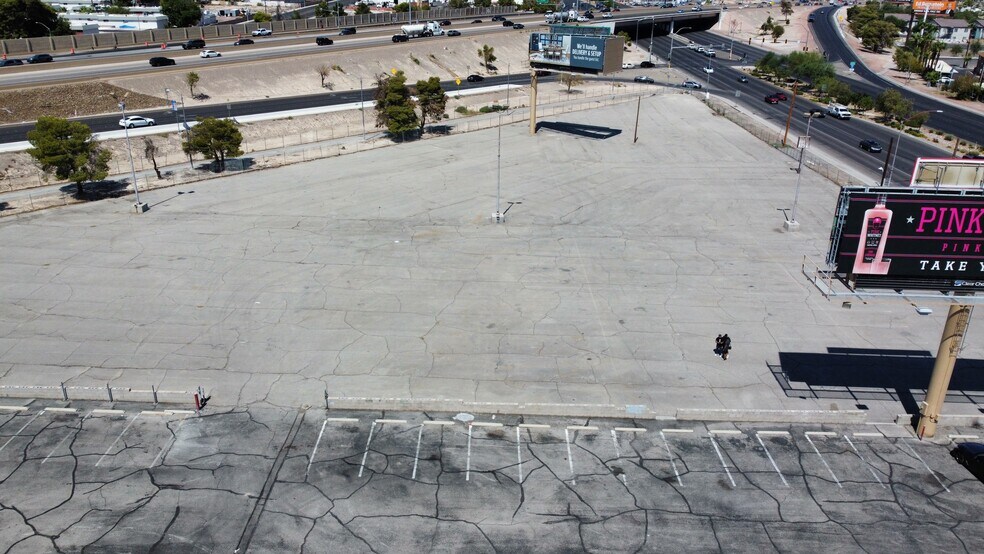 More Photos Of 3984 Boulder Highway Hwy, Las Vegas Land For Lease