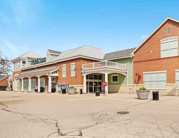 More Photos Of SWC Hwy 16 & Hwy 83, Delafield Unknown For Lease