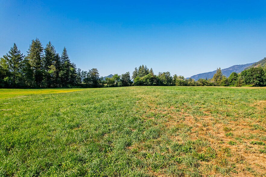 More Photos Of 3705 Hot Springs Rd, Agassiz Land For Sale