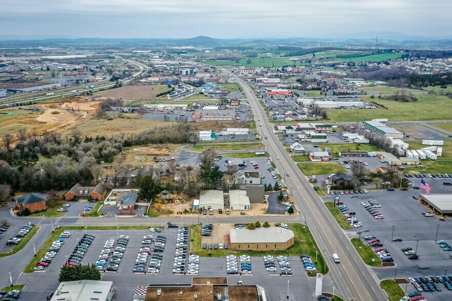 More Photos Of 3006 S Main St, Harrisonburg Storefront Retail Office For Sale