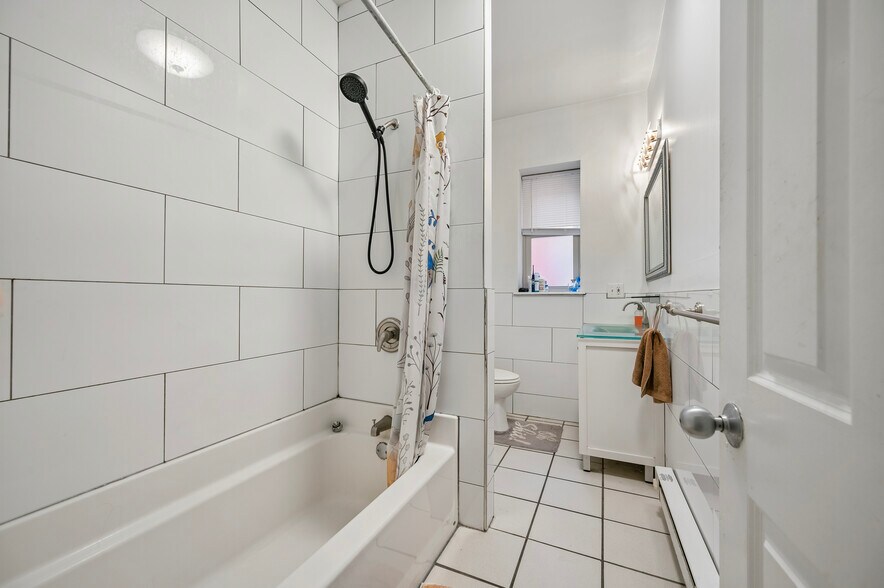 More Photos Of 2-8 S 46th St, Philadelphia Apartments For Sale