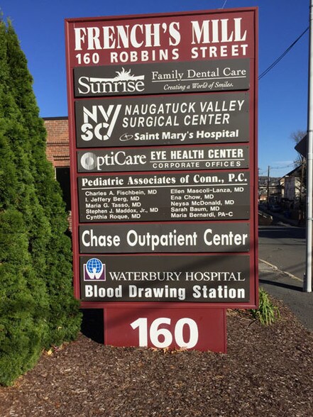 More Photos Of 160 Robbins St, Waterbury Medical For Lease