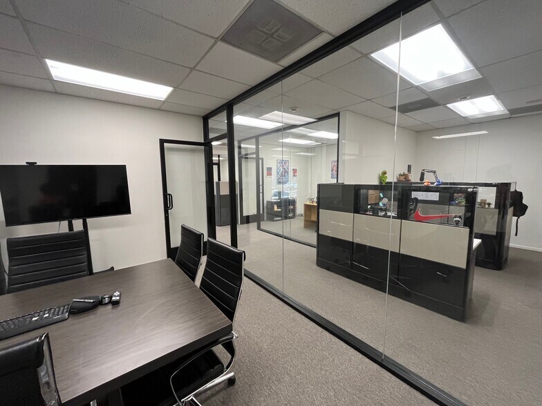 More Photos Of 10934-10940 Portal Dr, Los Alamitos Light Manufacturing For Lease