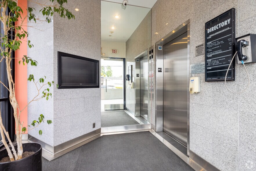 More Photos Of 11111 W Olympic Blvd, Los Angeles Unknown For Lease