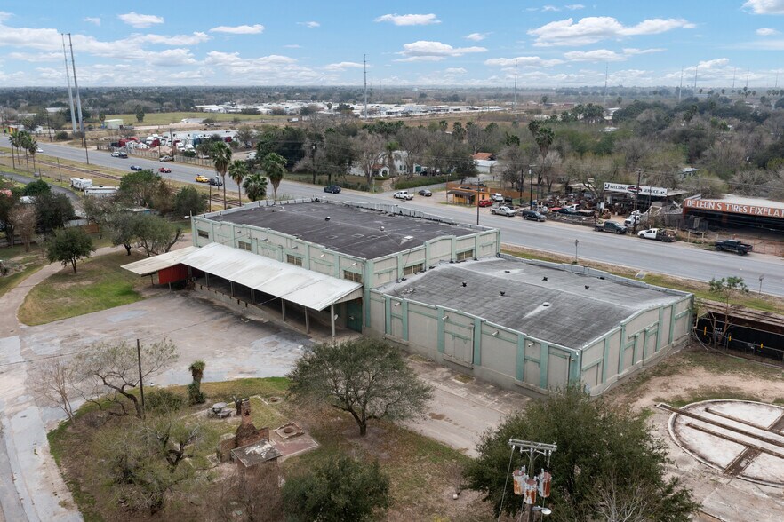 More Photos Of 101 N Val Verde Rd, Donna Warehouse For Sale