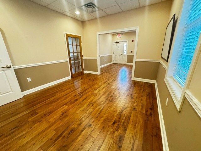 More Photos Of 42 E Main St, Freehold Medical For Lease