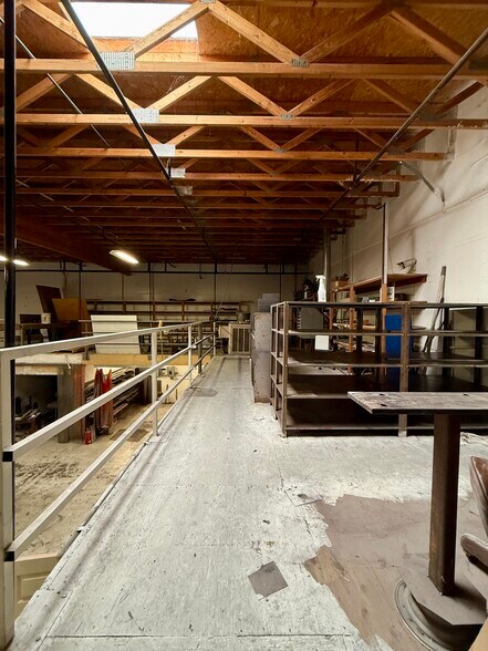 More Photos Of 110 Spring Hill Dr, Grass Valley Manufacturing For Sale