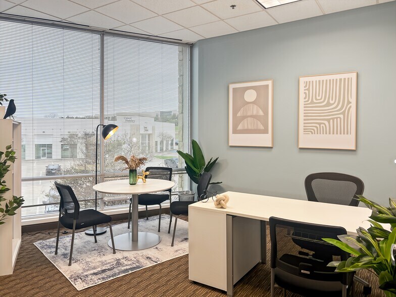 More Photos Of 405 State Highway 121 Byp, Lewisville Coworking Space