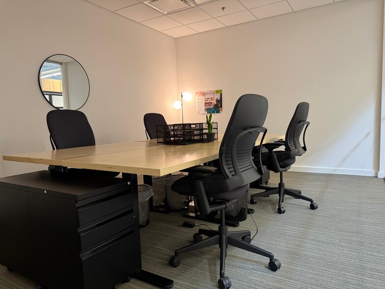 More Photos Of 4750 S 44th Pl, Phoenix Research And Development For Lease